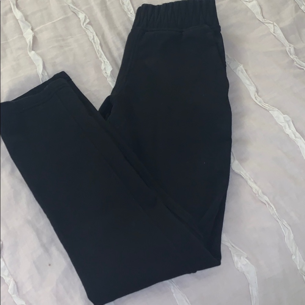 Women’s Taper Sweatpants
